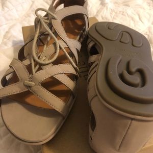 Women’s Kenneth Cole Gentle Soul sandal 9 1/2